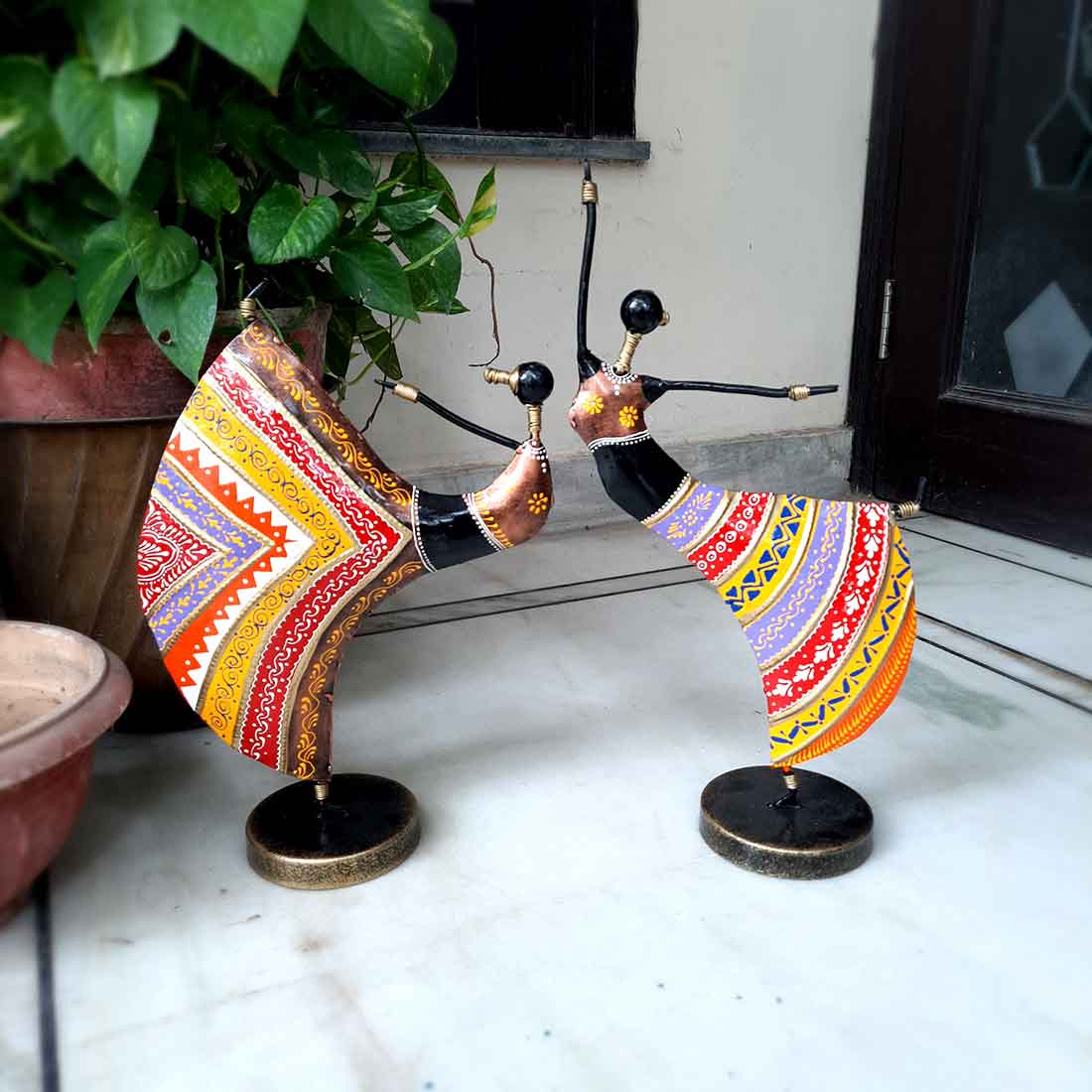Dancing Lady - Female Figurines - for Side Table Decoration - 16 Inch - Set of 2 - Apkamart #Style_Design 2