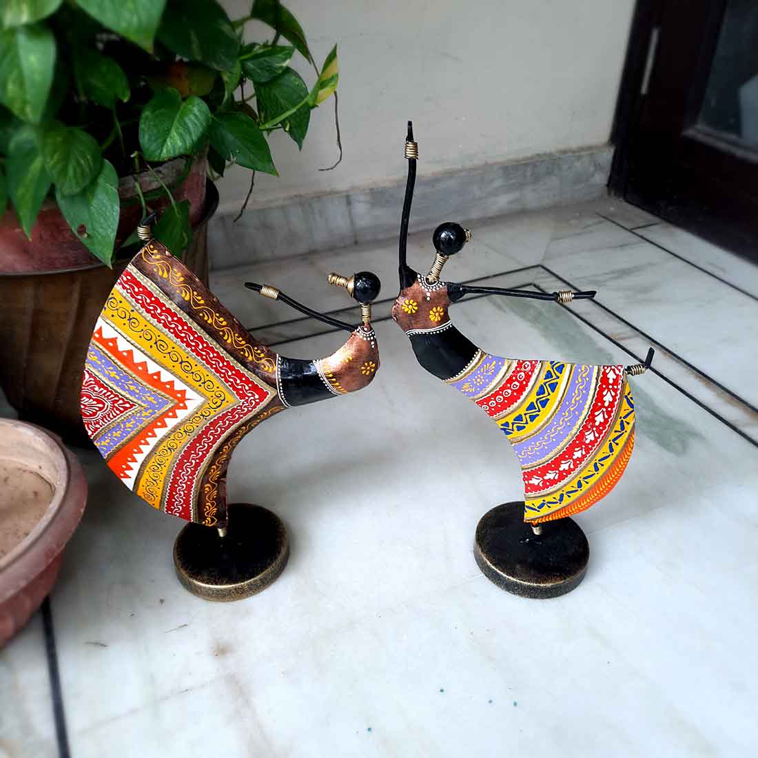 Dancing Lady - Female Figurines - for Side Table Decoration - 16 Inch - Set of 2 - Apkamart #Style_Design 2