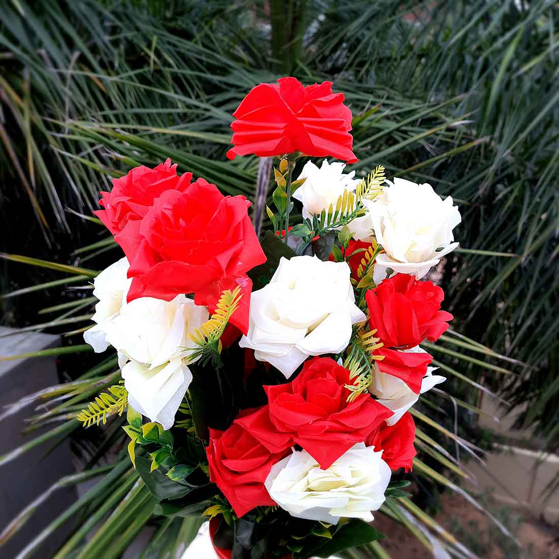 Artificial Flowers Bunch- Apkamart #color_Red & White