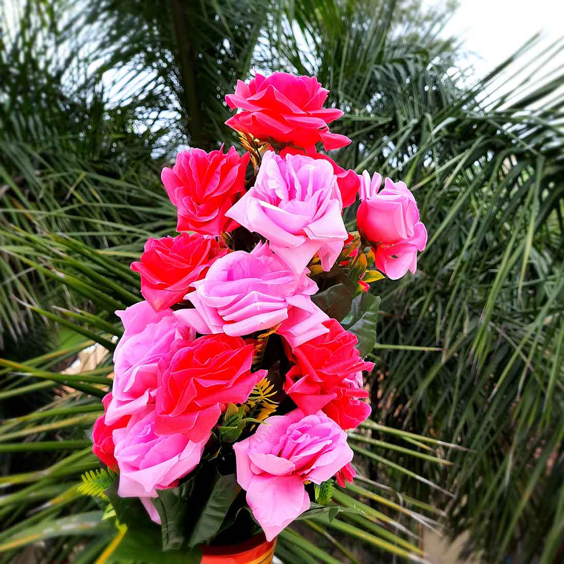 Artificial Flowers Bunch- Apkamart #color_Red & Pink