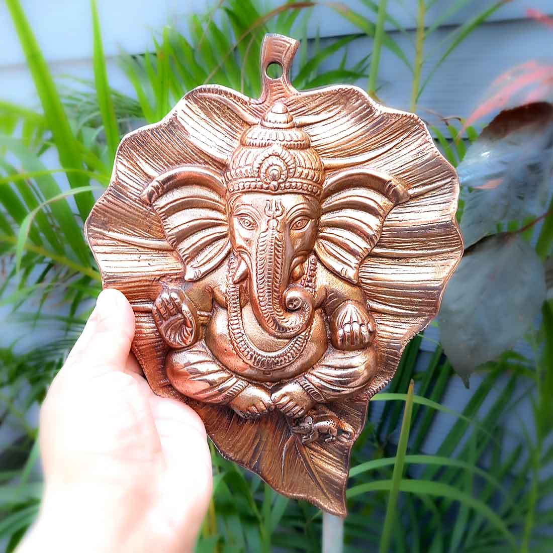 Ganesh Idol Wall Hanging | Lord Ganesha With Leaf Design Wall Statue Decor | Religious & Spiritual Wall Art - For Puja, Home & Entrance  Living Room & Gift - 8 Inch