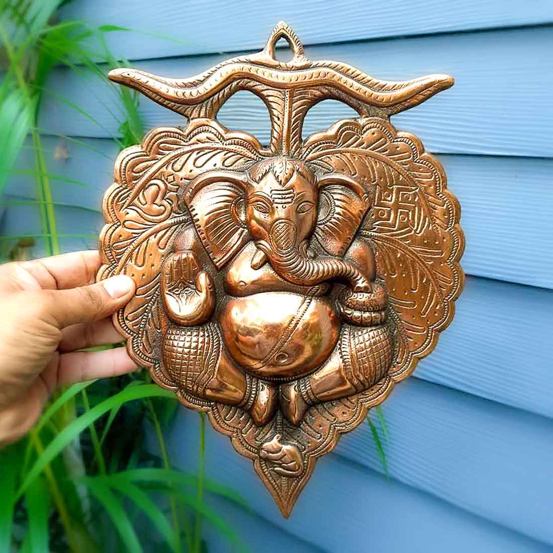 Ganesh Idol Wall Hanging | Lord Ganesha With Leaf Design Wall Statue Decor |Religoius & Spiritual Wall Art - For Puja, Home & Entrance  Living Room & Gift - 13 Inch