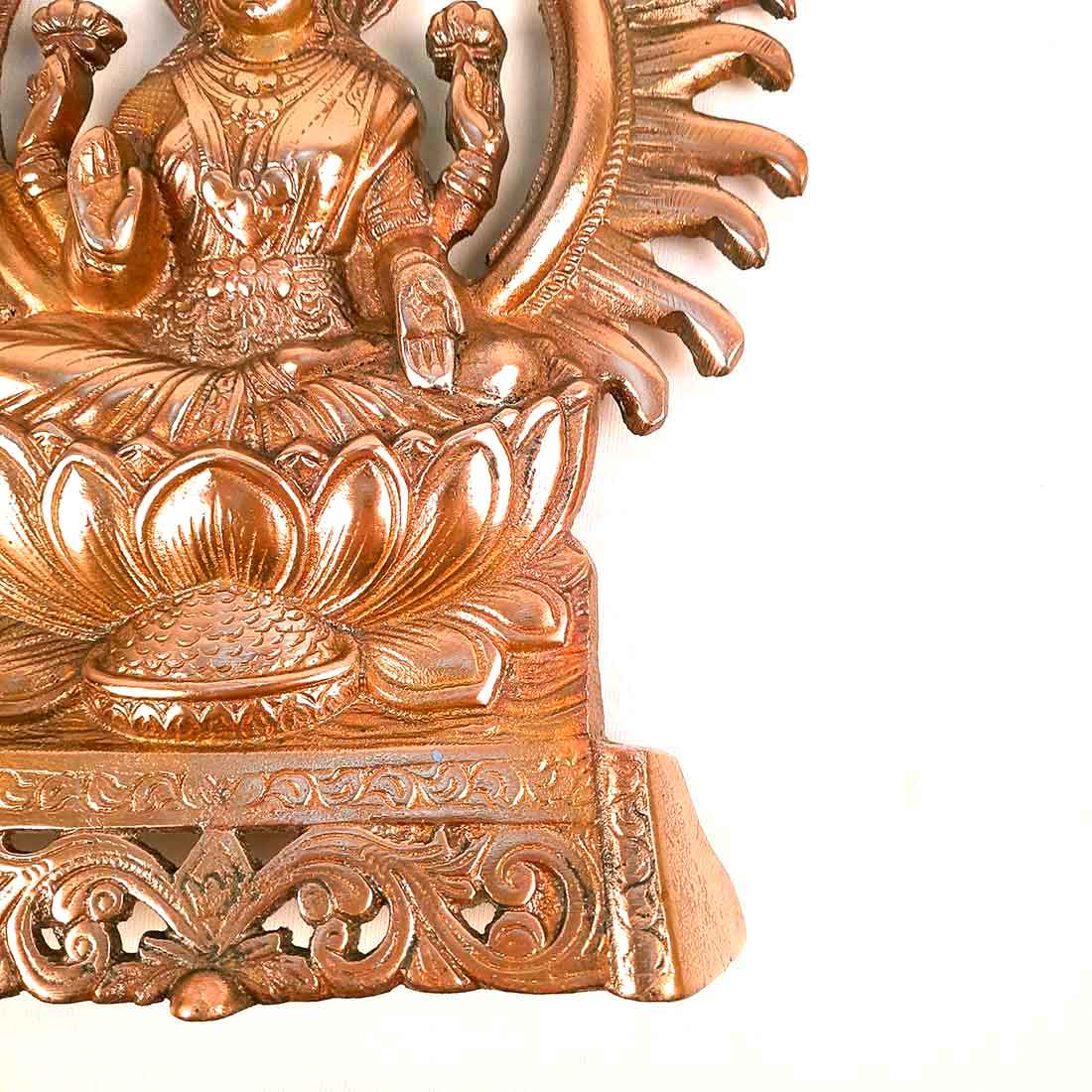 Lakshmi Idol Wall Hanging | Goddess Laxmi Sitting On Lotus / Kamal Wall Statue Decor |Religoius & Spiritual Wall Art - For Diwali, Puja, Home & Entrance Living Room & Gift - 11 Inch