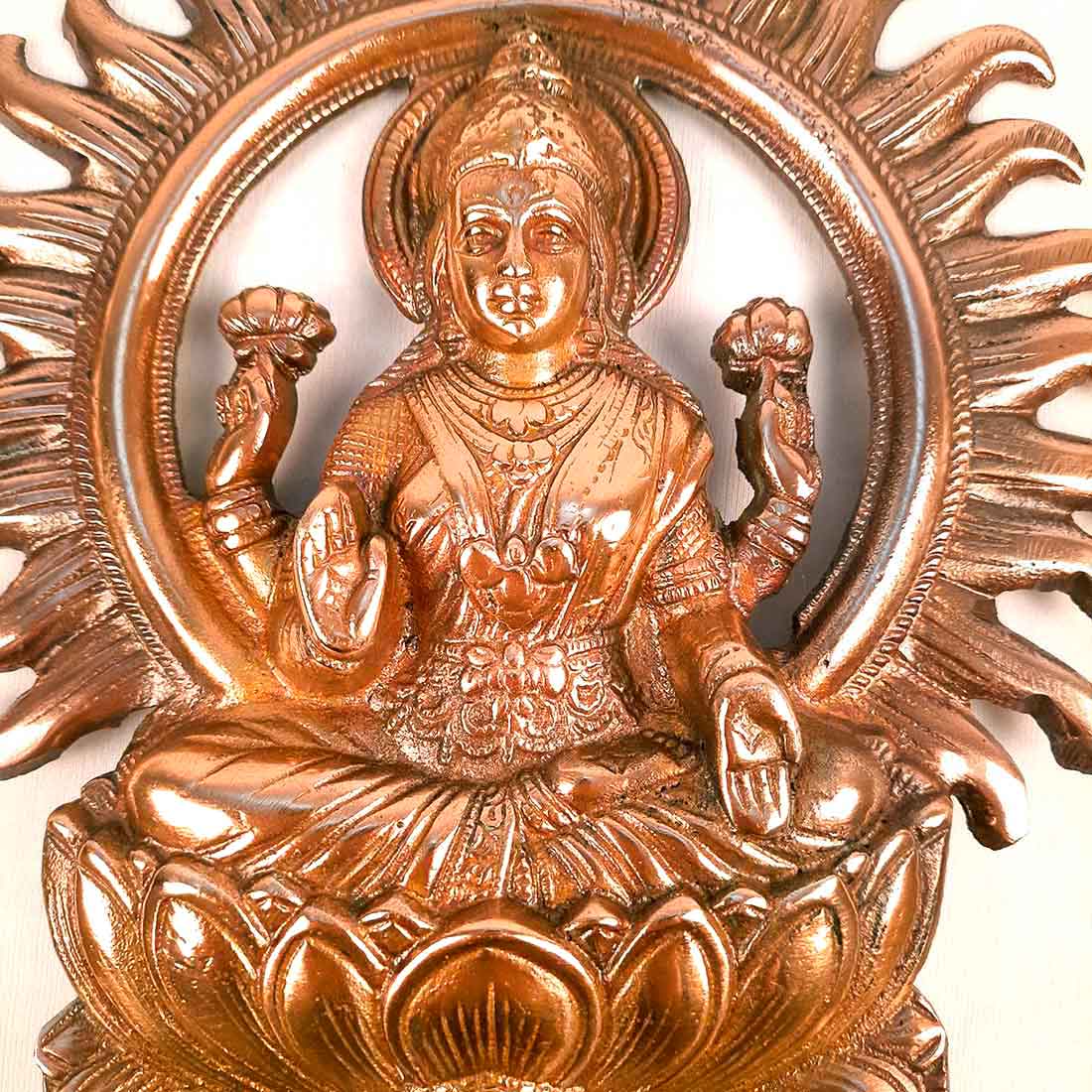 Lakshmi Idol Wall Hanging | Goddess Laxmi Sitting On Lotus / Kamal Wall Statue Decor |Religoius & Spiritual Wall Art - For Diwali, Puja, Home & Entrance Living Room & Gift - 11 Inch