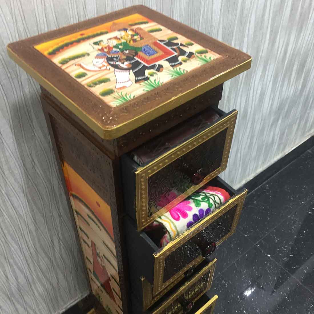 Corner Table | Bed Side Table for Small Spaces - 30 Inch - ApkaMart