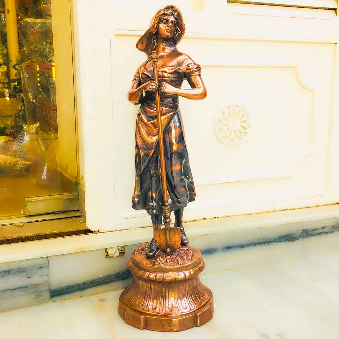 Lady Showpiece - Female Figurines - for Side Table Decoration 30 Inch - ApkaMart