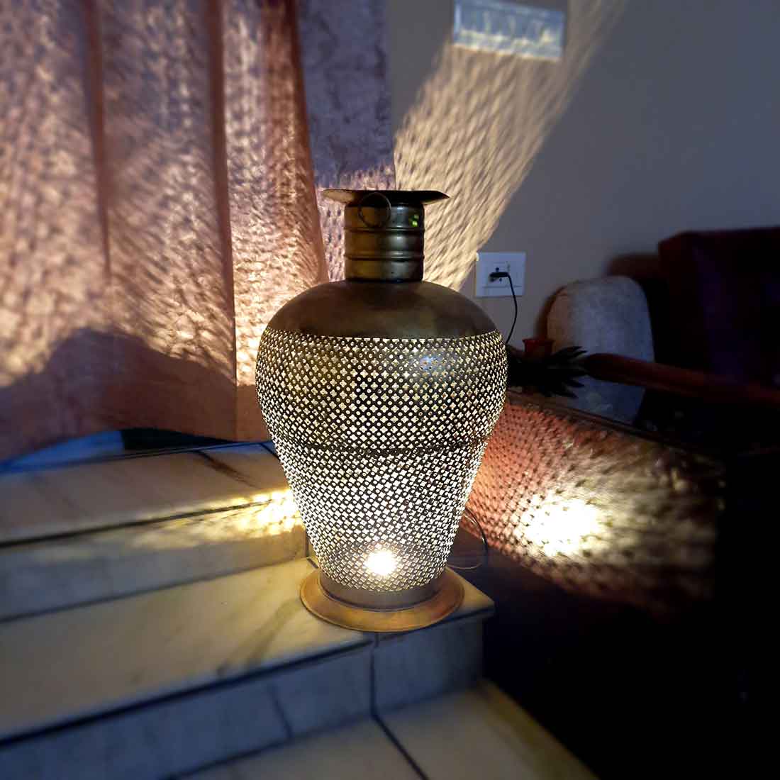 Vintage Vase with LED Lights - Antique Showpiece - For Table Decor & Gifts - 26 Inch