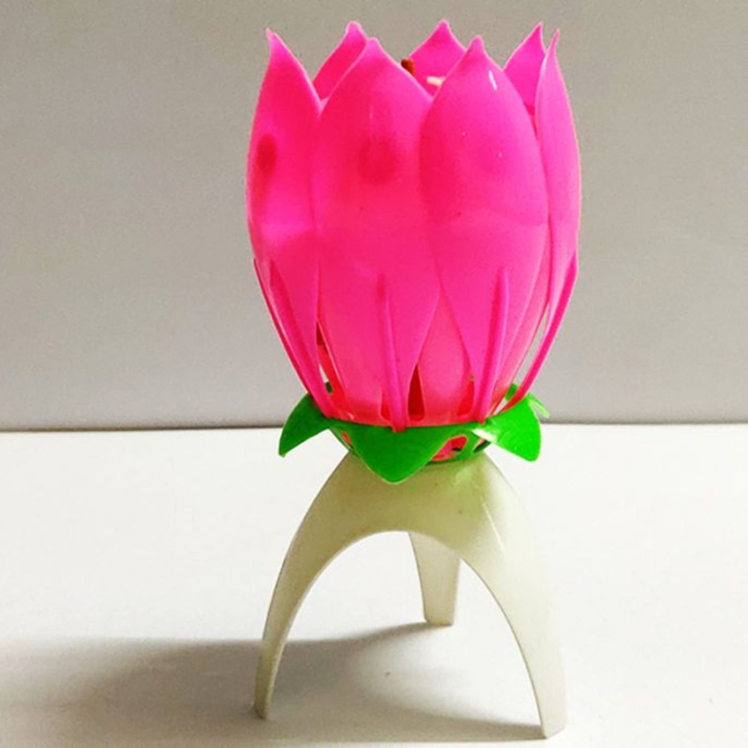 Lotus Design Birthday Candle for Cake Decoration | Decorative Birthday Candle for Kids Birthday Parties, Home Celebrations - 4 Inch - Apkamart #Style_Pack Of 1