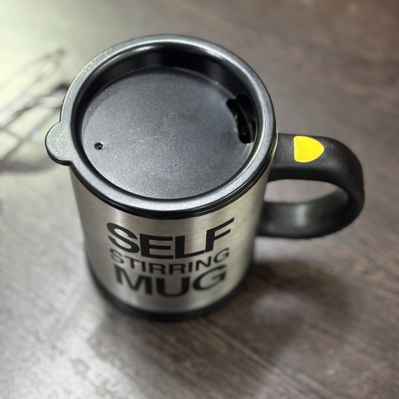 Self-Stirring Coffee Mug with Lid | Automatic Mixing Mug with Battery Operation | Portable Stainless Steel Mug for Coffee, Milk & Beverages – Spill-Proof - 400ml - Apkamart