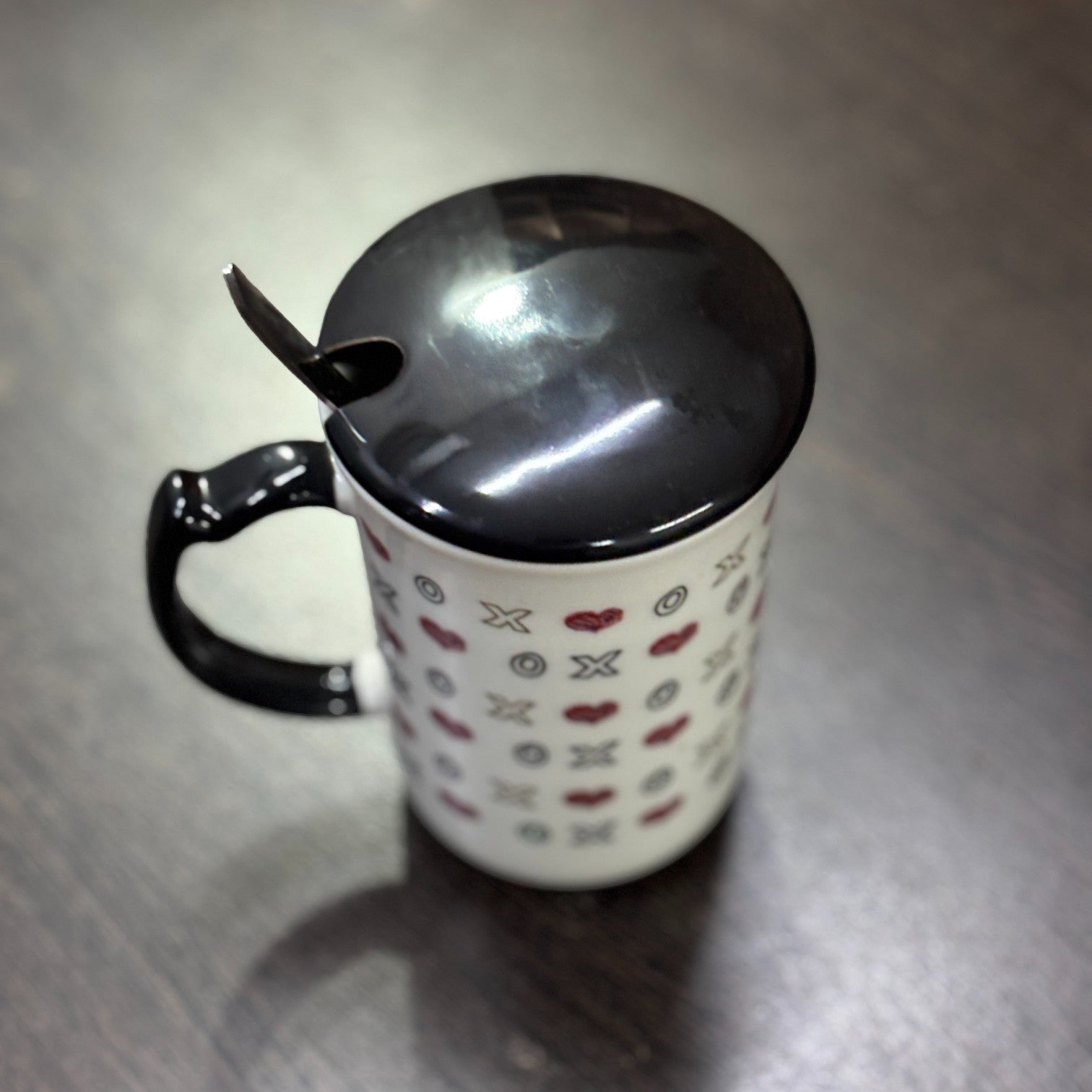 Coffee Mug with Spoon | Kiss Me Design | Premium Tea & Coffee Cup Set for Home & Office | Stylish Ceramic Mug with Handle & Spoon for Hot & Cold Beverages - 400ml - Apkamart