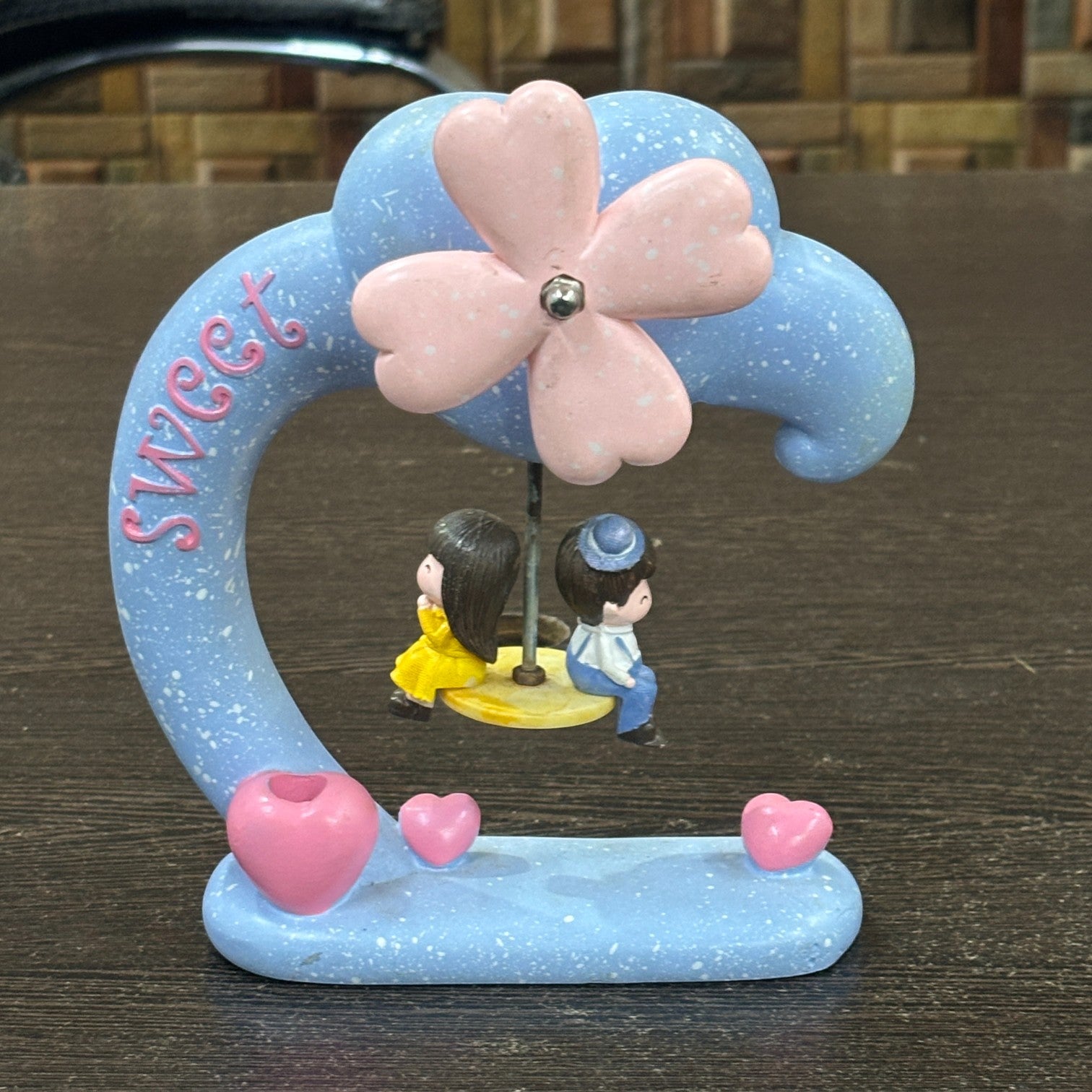 Couple Showpiece | Romantic Love Figurine for Home, Bedroom & Living Room Decor | Decorative Resin Couple Statue for Valentine, Anniversary & Gifting - 7 Inch - Apkamart