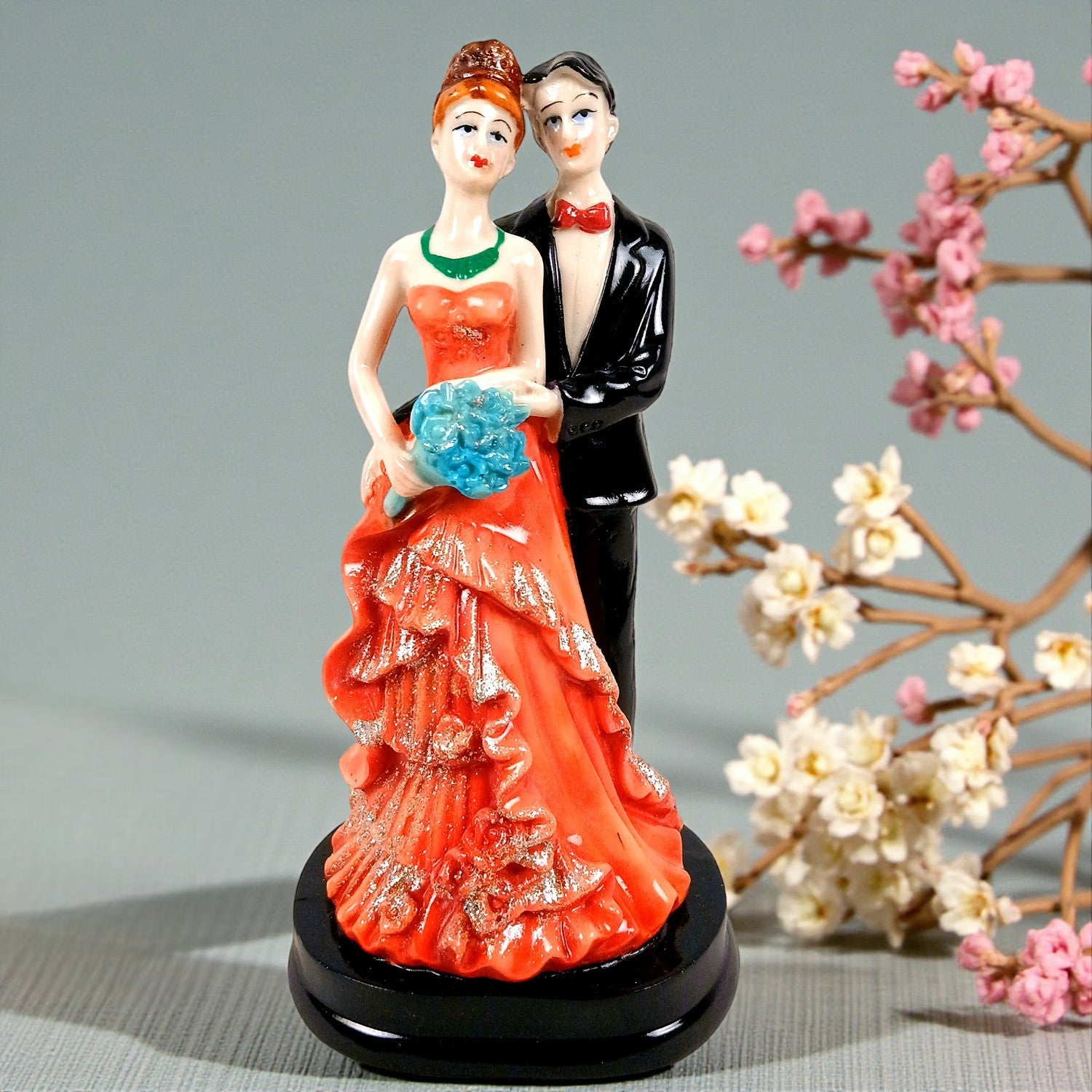 Romantic Couple Showpiece | Love Figurine Decorative Sculpture for Home Décor | Romantic Figurine for Living Room, Bedroom & Gifting - 9 Inch - Apkamart