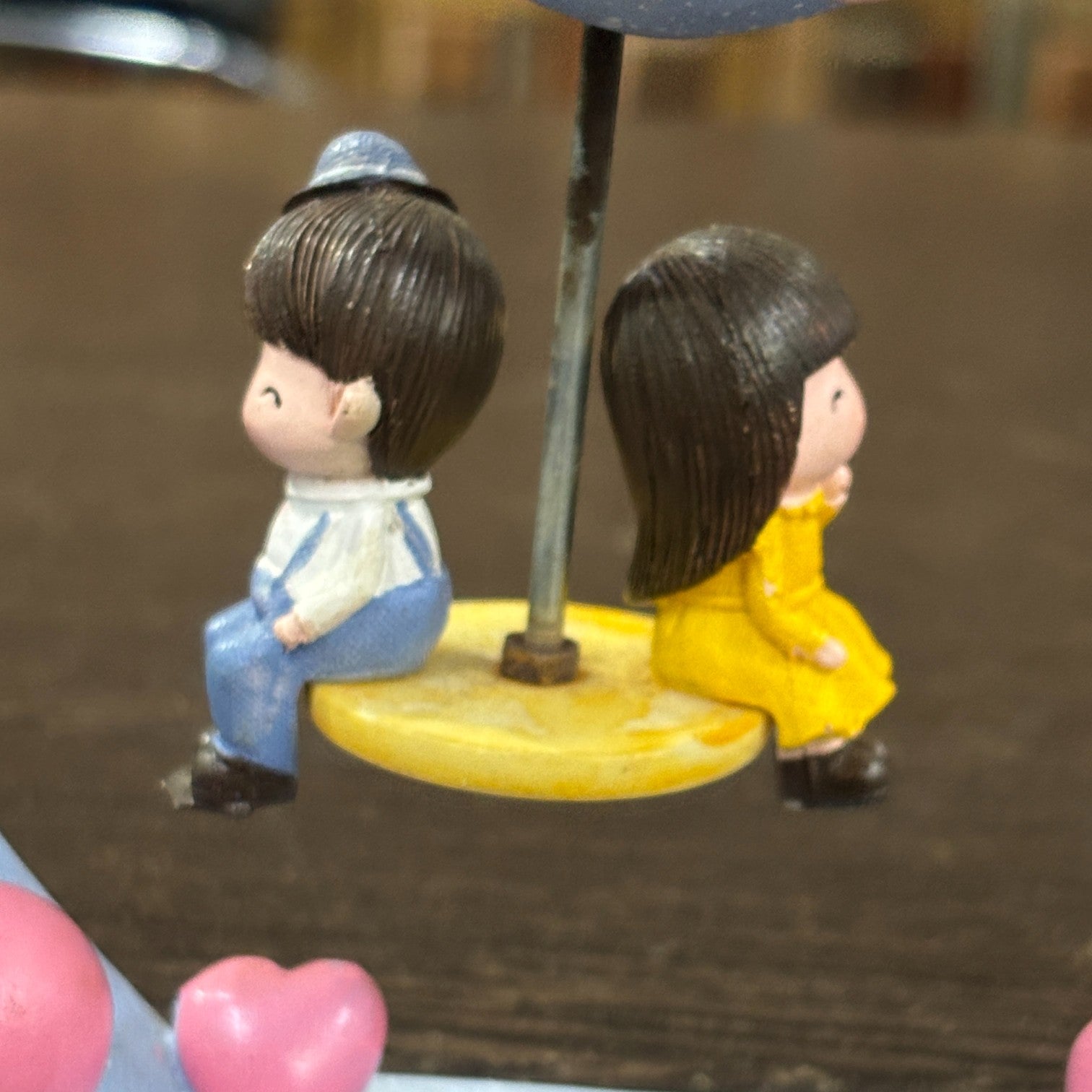 Couple Showpiece | Romantic Love Figurine for Home, Bedroom & Living Room Decor | Decorative Resin Couple Statue for Valentine, Anniversary & Gifting - 7 Inch - Apkamart