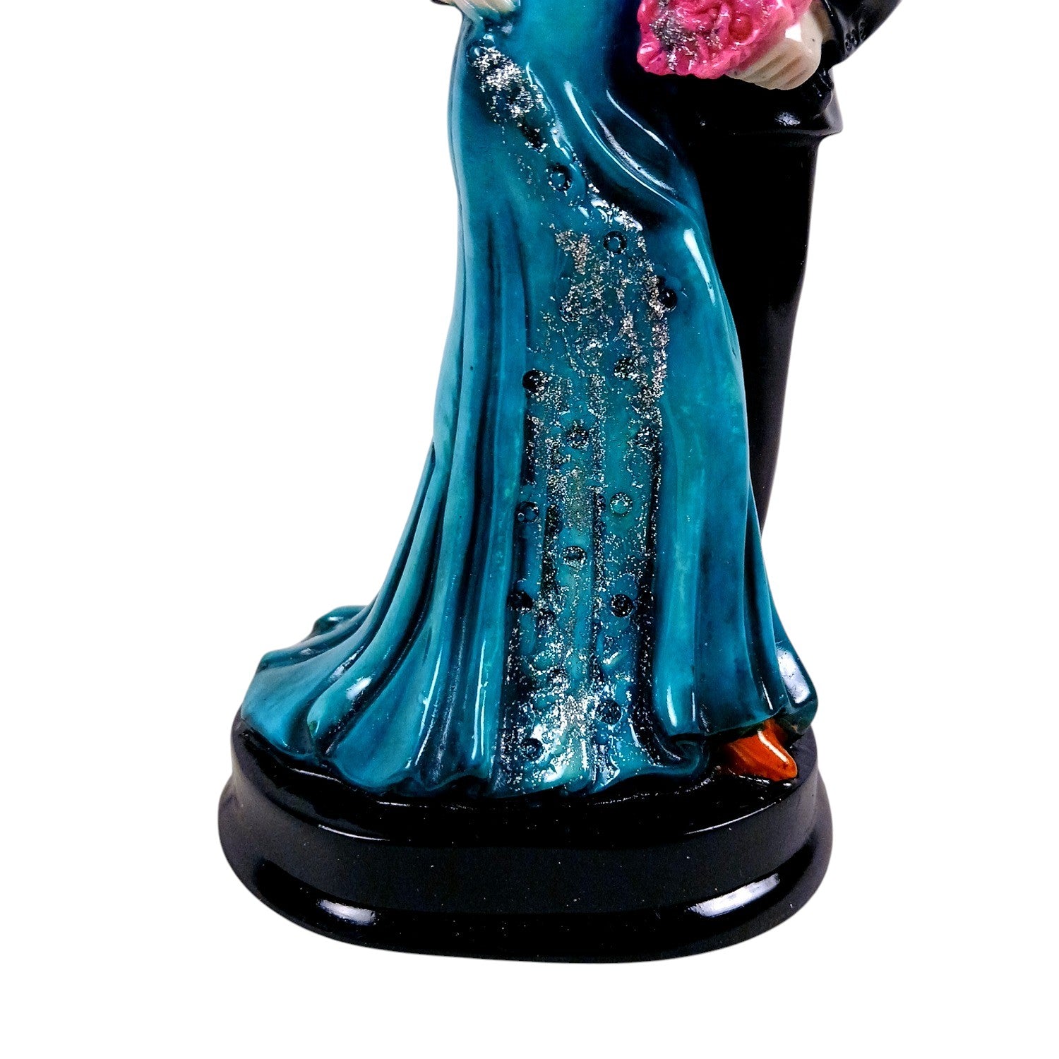 Romantic Couple Showpiece | Love Figurine Decorative Sculpture for Home Décor | Romantic Figurine for Living Room, Bedroom & Gifting - 9 Inch - Apkamart