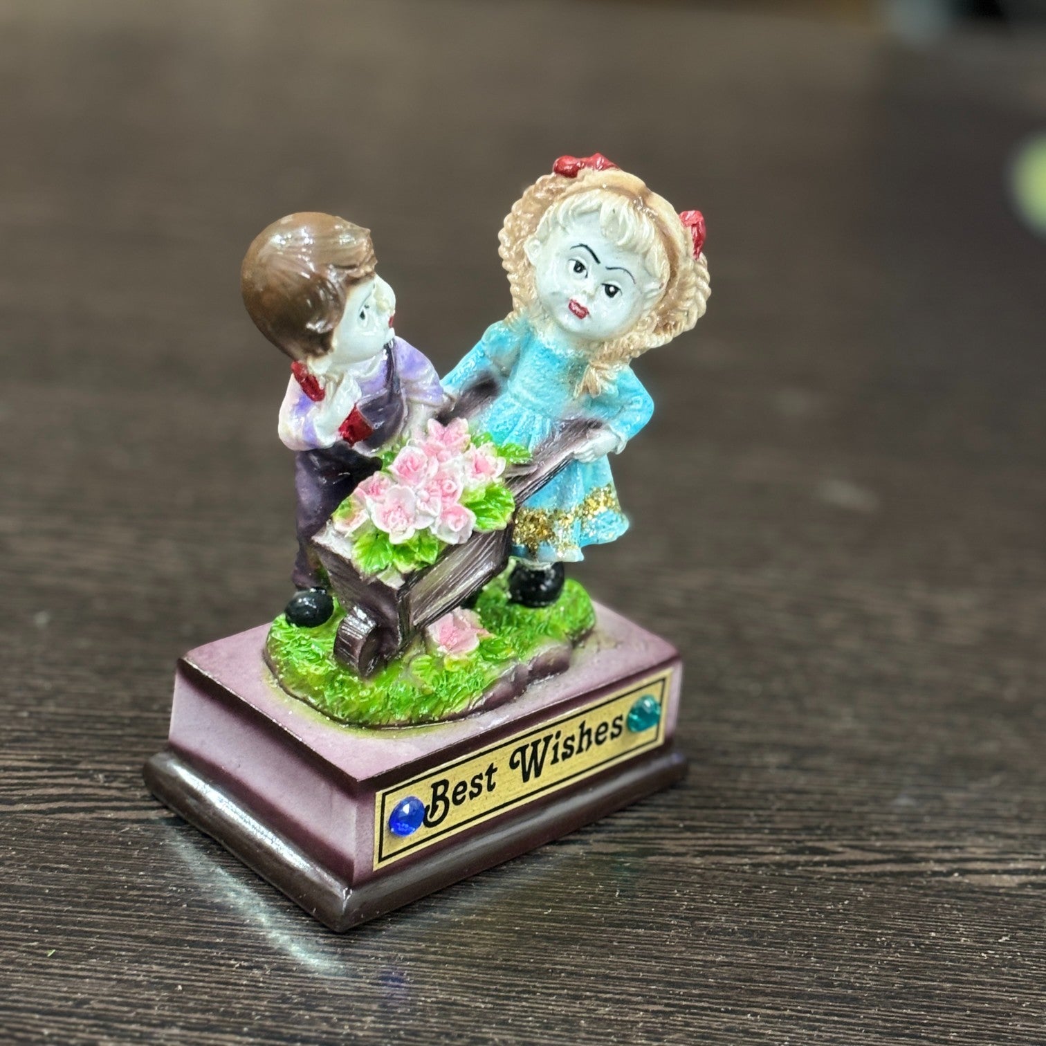 Romantic Couple Figurine | Decorative Resin Statue for Home Decor | Unique Gift Idea for Wedding, Anniversary & Valentine’s Day - 5 Inch - Apkamart