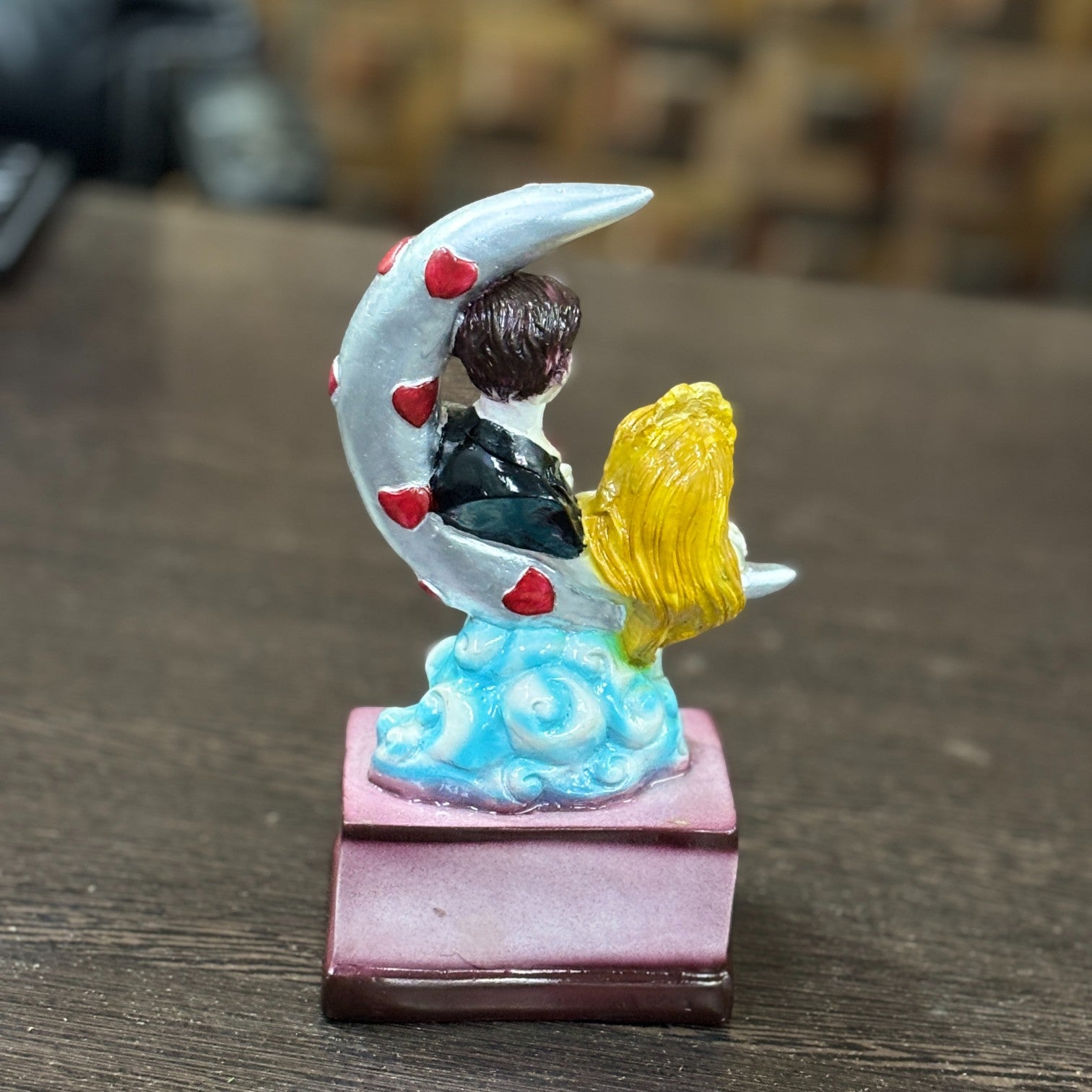 Couple Showpiece | Romantic Love Figurine | Decorative Resin Sculpture for Home Decor, Bedroom & Living Room | Perfect Gift for Anniversary & Valentine’s Day - 9 Inch - Apkamart