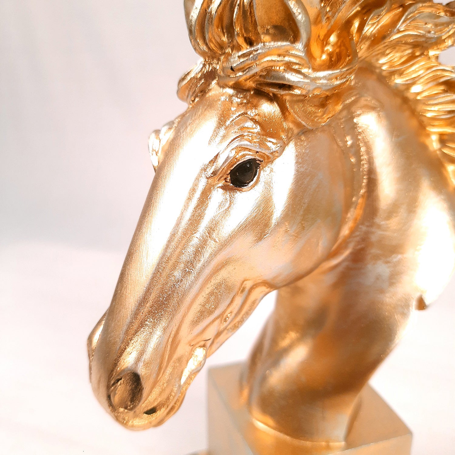 Horse Statue With Detachable Tray For Keeping Small Plant / Chocolates | Horse Face Showpiece - for Home, Table, Shelf, Good Luck, Vastu & Office Desk Decor - 10 Inch - Apkamart #Color_Golden