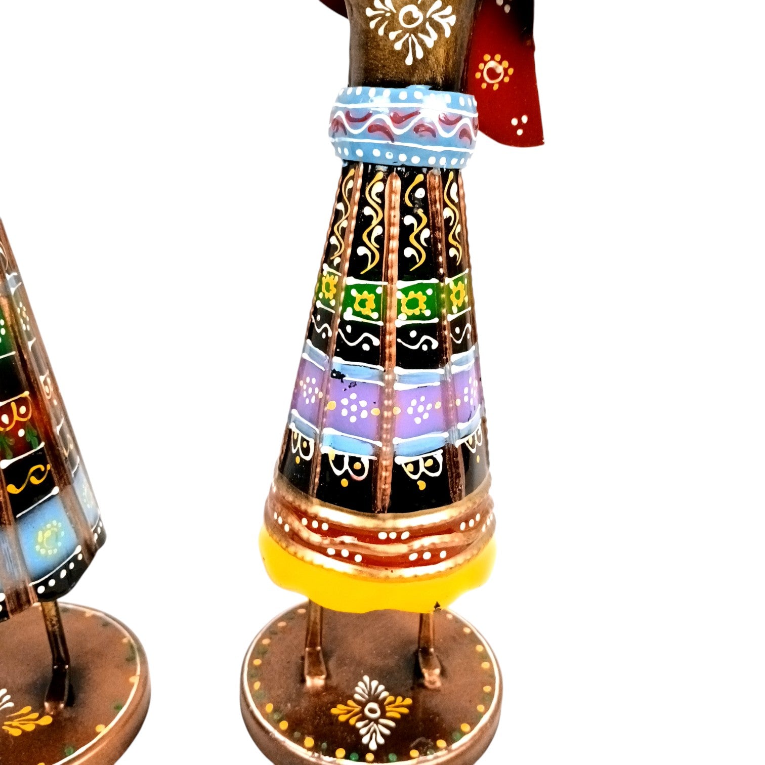 Worker Ladies Showpiece Set| Decorative Figurine for Home, Living Room & Office | Handcrafted Iron Statue & Table Showpiece for Gifting - 24 Inch (Set Of 2) - Apkamart