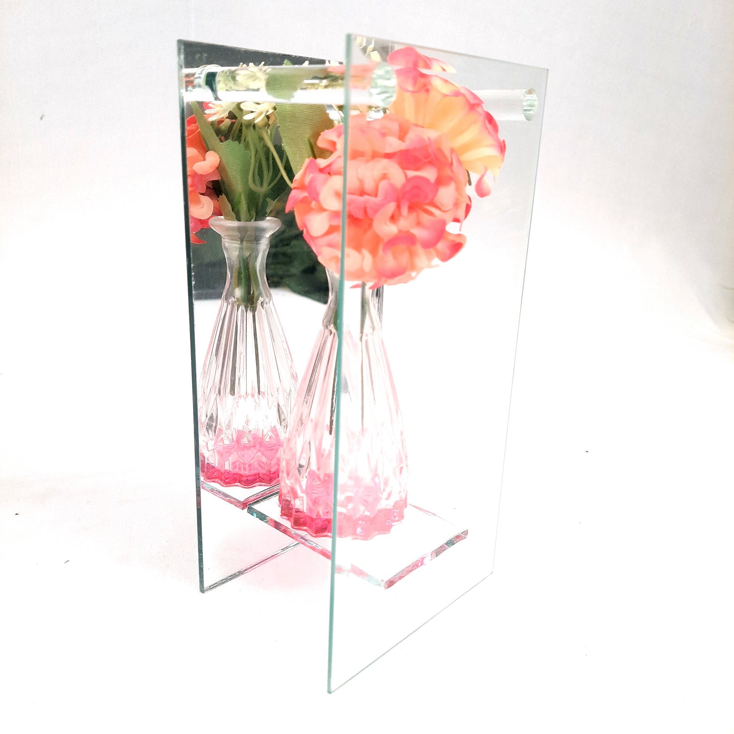 Decorative Vase Showpiece Displayed Between Glass Front and Mirror Back - For Home, Table, Shelf, Office Decor & Gifts - apkamart #Style_style 1