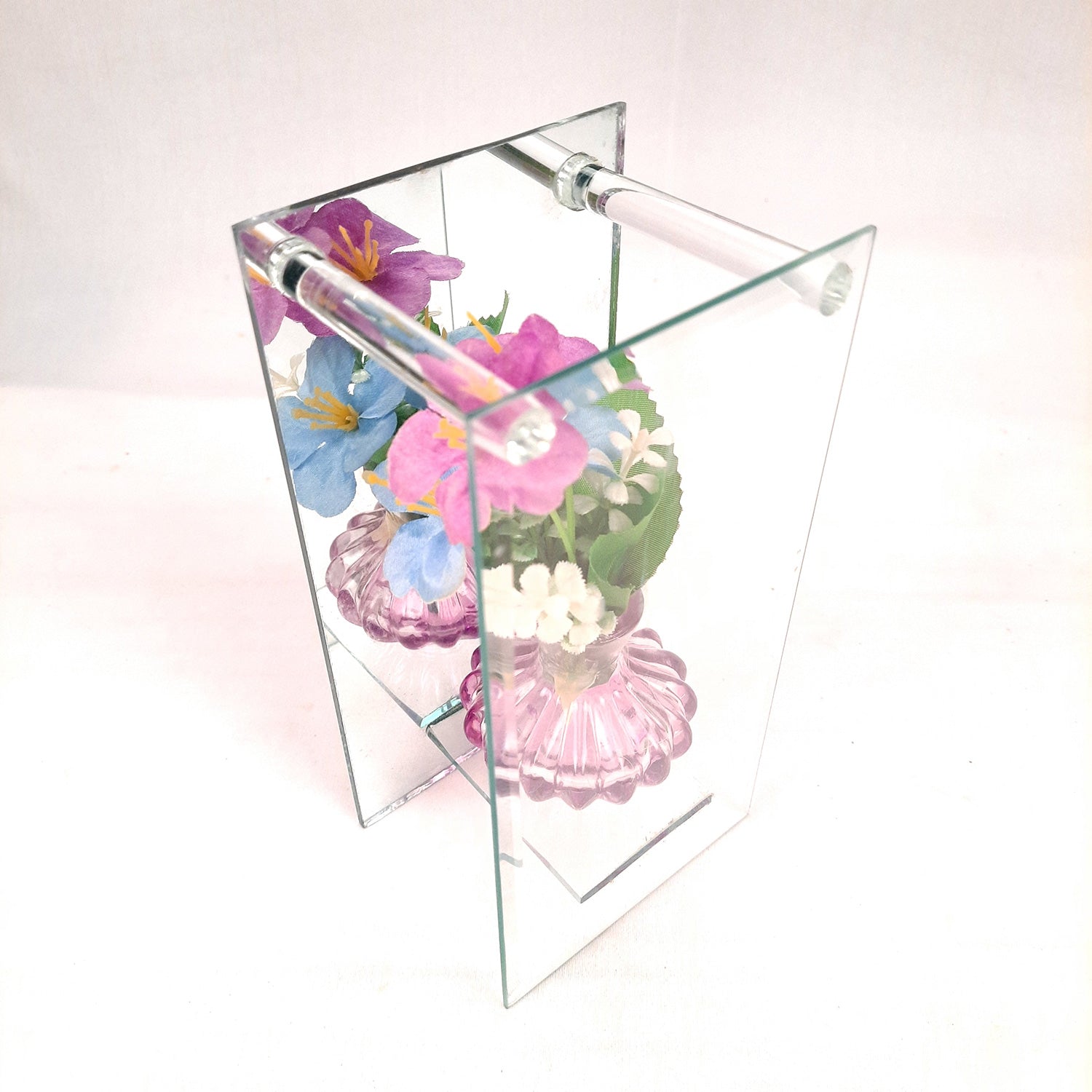 Decorative Vase Showpiece Displayed Between Glass Front and Mirror Back - For Home, Table, Shelf, Office Decor & Gifts - apkamart #Style_style 3