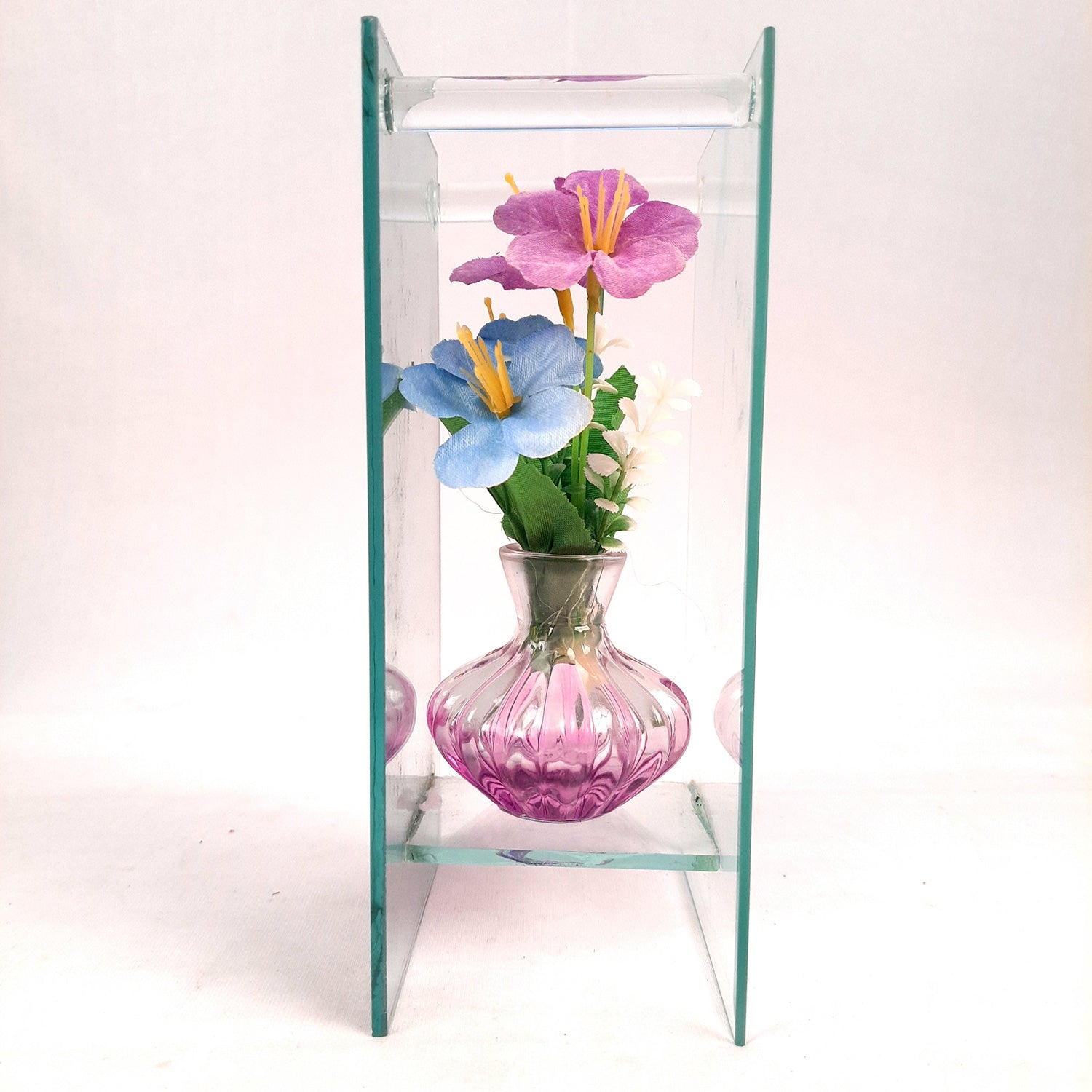 Decorative Vase Showpiece Displayed Between Glass Front and Mirror Back - For Home, Table, Shelf, Office Decor & Gifts - apkamart #Style_style 3