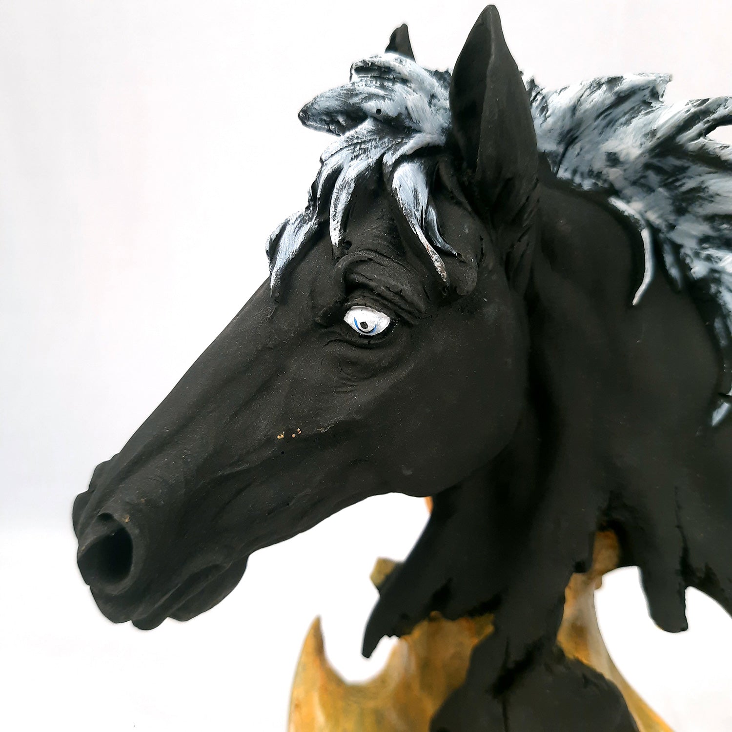 Horse Statue | Horse Face Showpiece Vastu, Fengshui Figurine | Animal Figurines - For Home, Living room Decor, Gifts, For Money & Wealth - 10 Inch - Apkamart #Color_Black