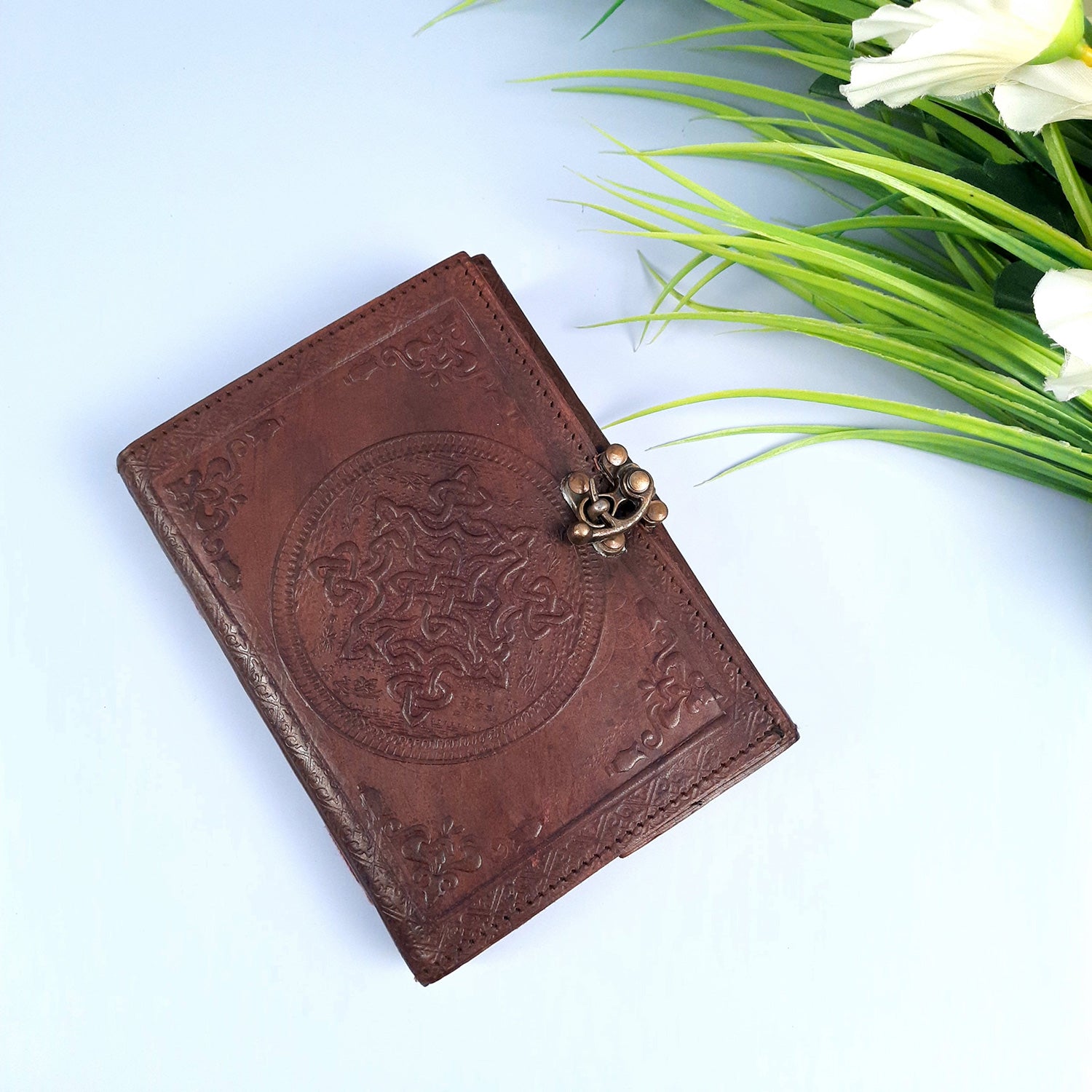 Leather Diary Journal | Notebook Planner Diaries With Antique Lock | Personal Traveller's Book, Sketchbook - for Writing, Table, Office, Desk, Study, Corporate Gifts | Gift for Him / Her - apkamart #Style_Design 1