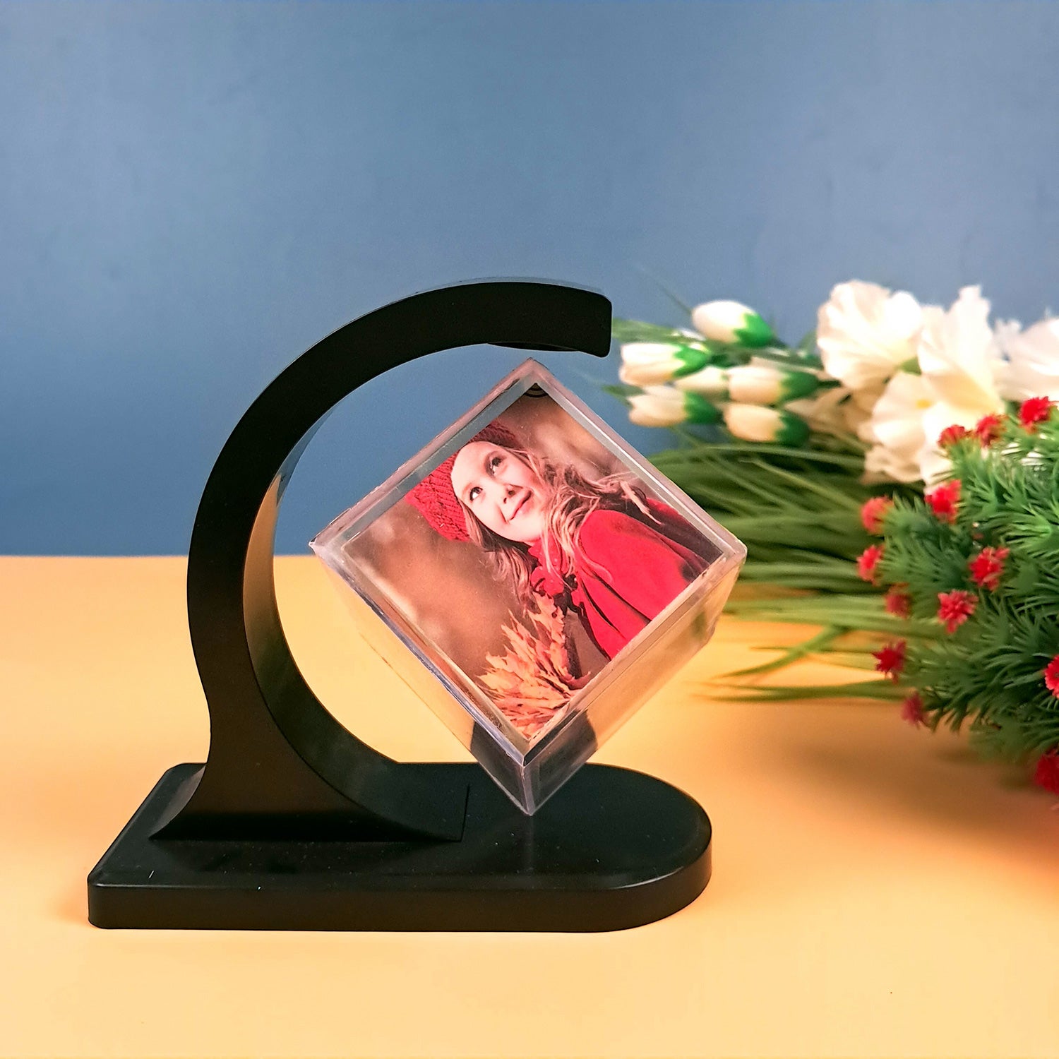 Magnetic Floating Cube - 6 Photo Frame | Freestand Rotating Photo Album - For Home Decor, Bedroom, Table Top, Office Desk, Living Room & Gifts  - apkamart