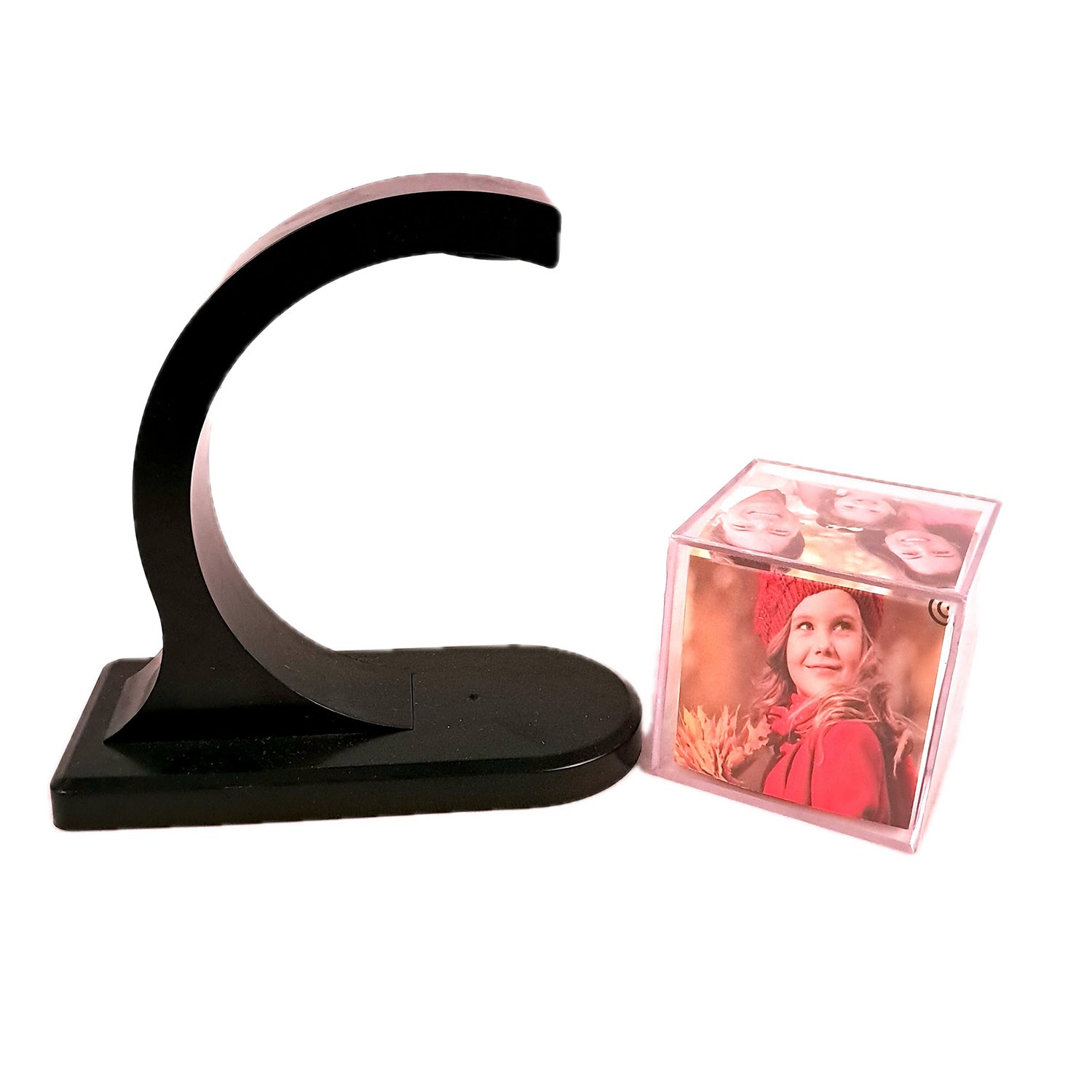 Magnetic Floating Cube - 6 Photo Frame | Freestand Rotating Photo Album - For Home Decor, Bedroom, Table Top, Office Desk, Living Room & Gifts  - apkamart