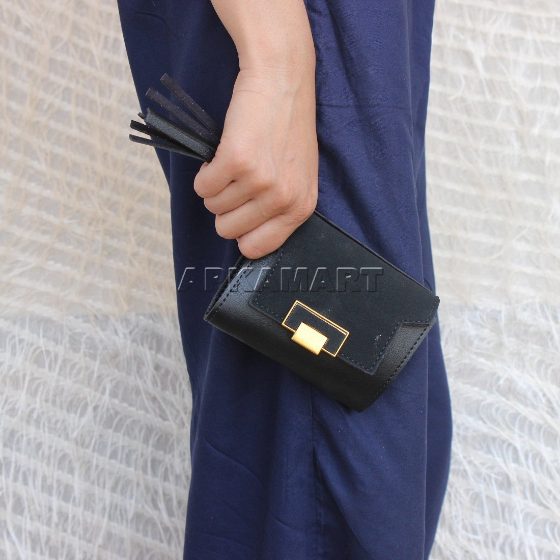 Buy Black Chryssa Quilted Sling Bag Online - Accessorize India