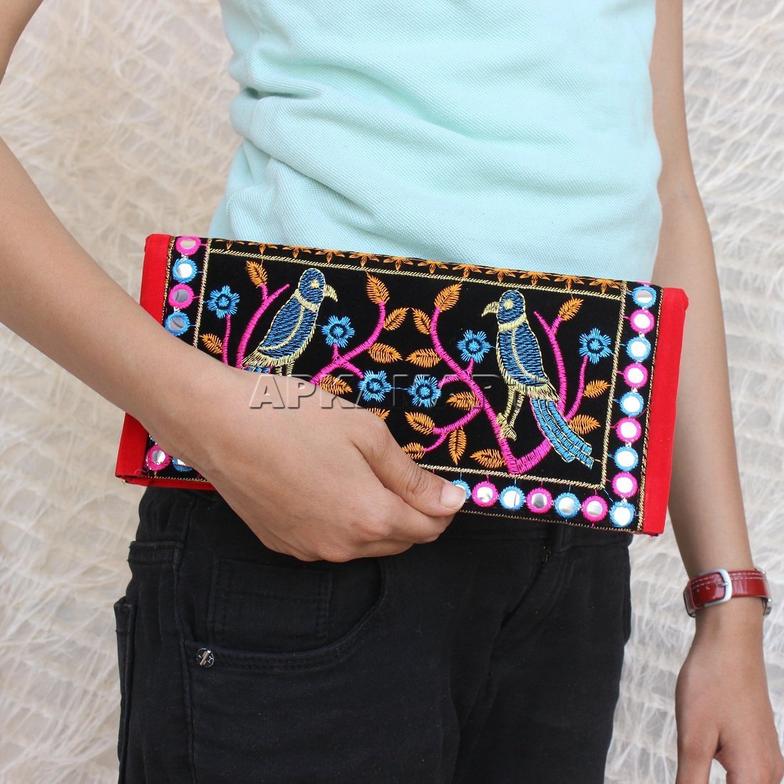 Embroidered Clutch with Chain - KhammaGhani